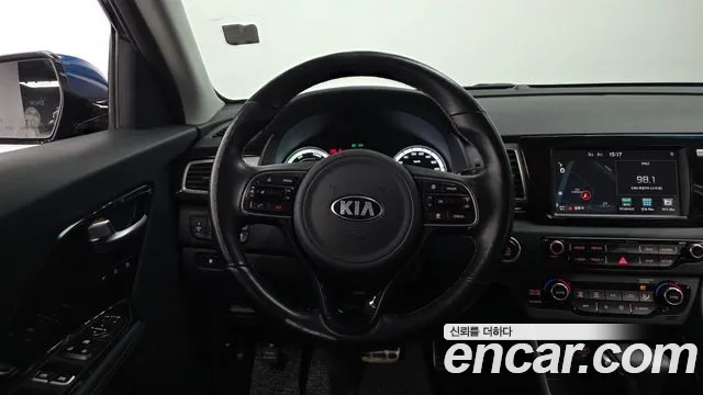 Kia Niro 2018 — фото 13