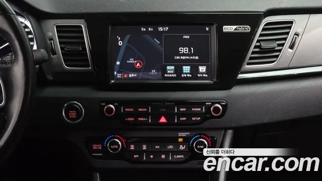Kia Niro 2018 — фото 14