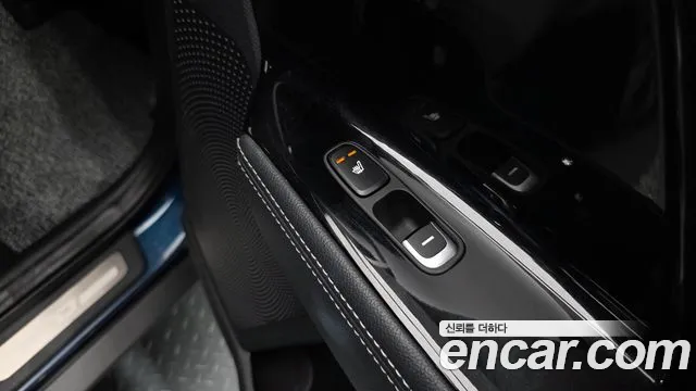 Kia Niro 2018 — фото 18