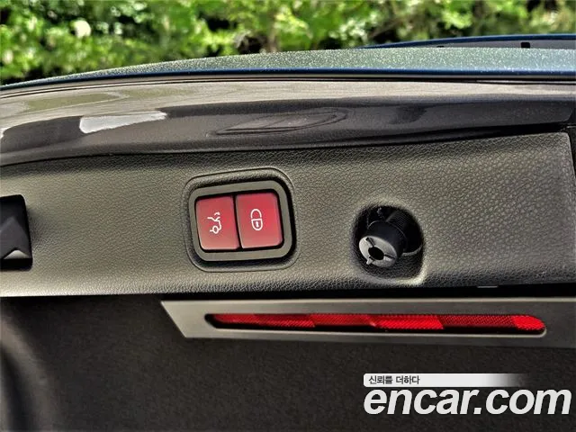 Mercedes-Benz E-Class 2019 — фото 15