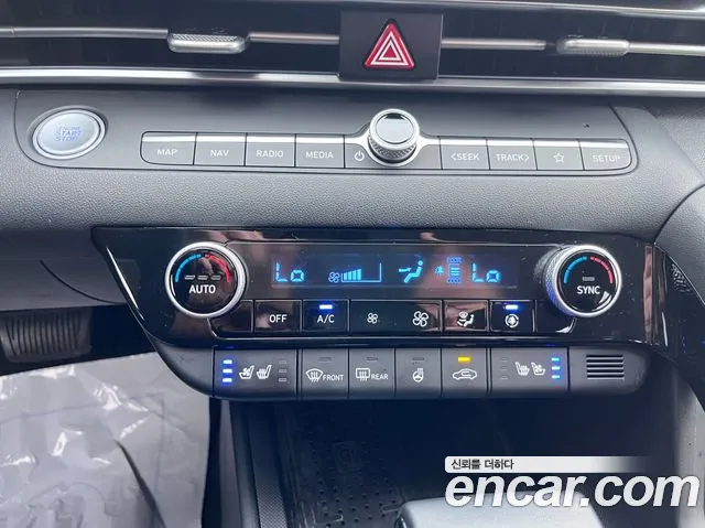 Hyundai AVANTE 2021 — фото 16