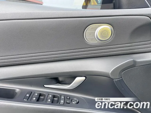 Hyundai AVANTE 2021 — фото 17