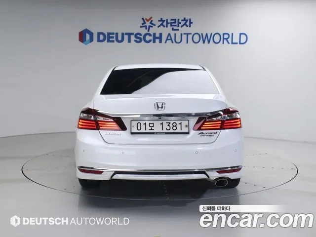 Honda Accord 2017 — фото 4