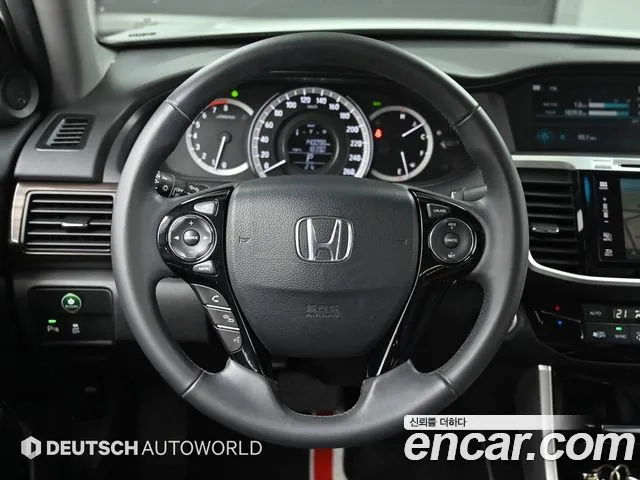 Honda Accord 2017 — фото 13