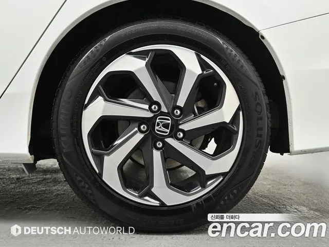 Honda Accord 2017 — фото 20