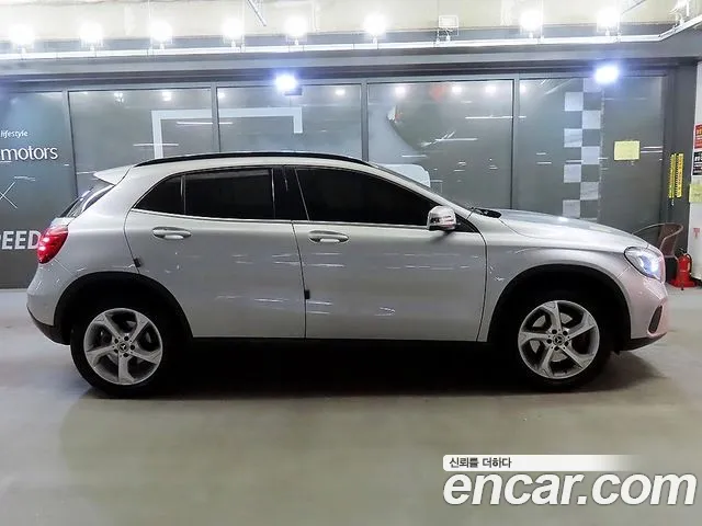 Mercedes-Benz GLA-Class 2018 — фото 3