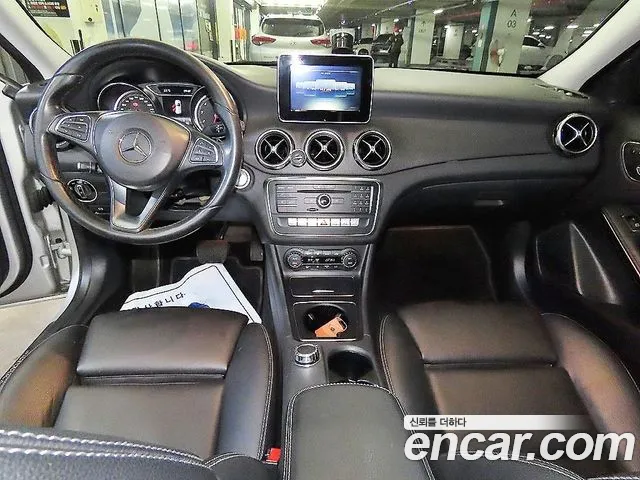 Mercedes-Benz GLA-Class 2018 — фото 10