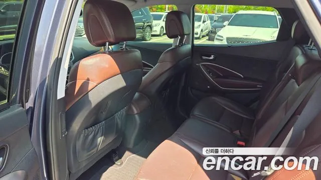 Hyundai Santafe 2017 — фото 10