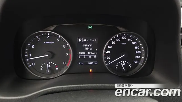 Hyundai AVANTE 2018 — фото 11