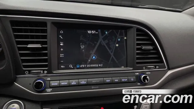 Hyundai AVANTE 2018 — фото 20