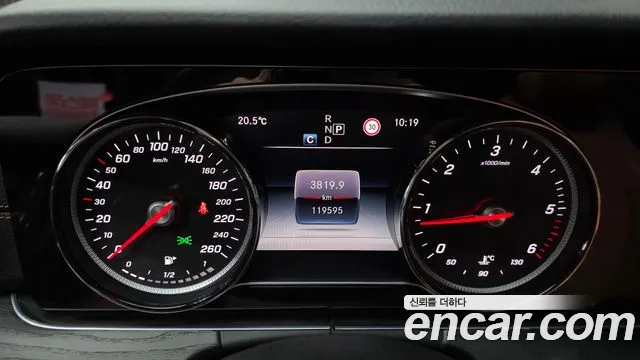 Mercedes-Benz E-Class 2018 — фото 8