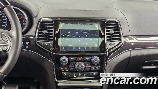 Jeep Cherokee 2019 — фото 14