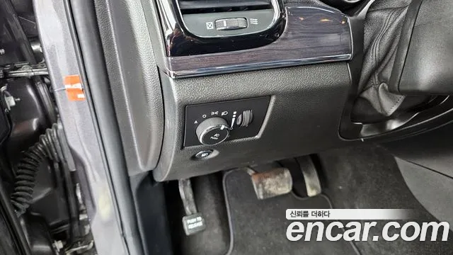 Jeep Cherokee 2019 — фото 16