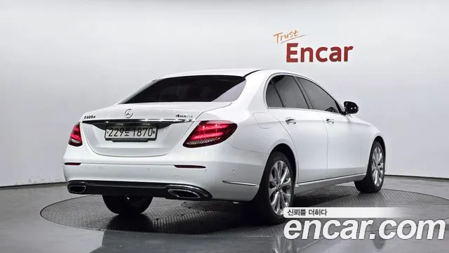 Mercedes-Benz E-Class 2020 — фото 2