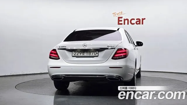 Mercedes-Benz E-Class 2020 — фото 4