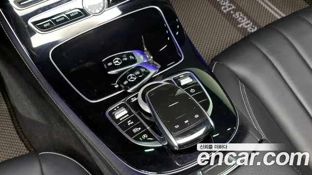 Mercedes-Benz E-Class 2020 — фото 18