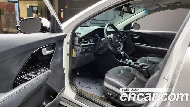 Kia Niro 2020 — фото 13