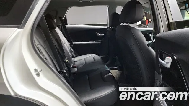 Kia Niro 2020 — фото 17