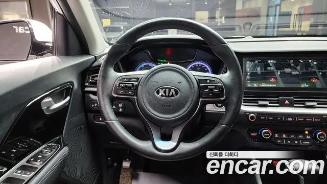 Kia Niro 2020 — фото 20