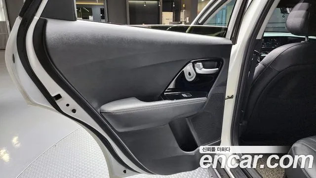 Kia Niro 2020 — фото 15
