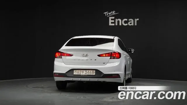 Hyundai AVANTE 2019 — фото 4