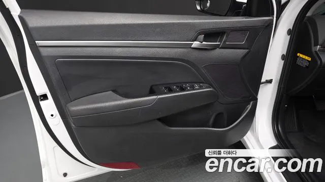Hyundai AVANTE 2019 — фото 14