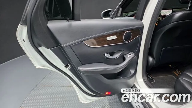 Mercedes-Benz GLC-Class 2020 — фото 15