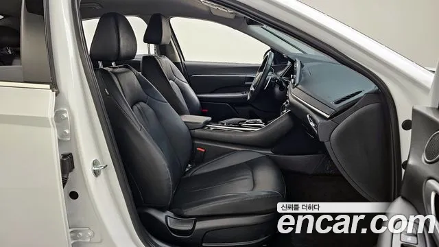 Hyundai Sonata 2022 — фото 17
