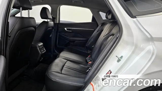 Hyundai Sonata 2022 — фото 19