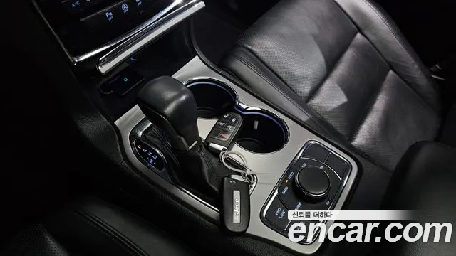 Jeep Cherokee 2020 — фото 11