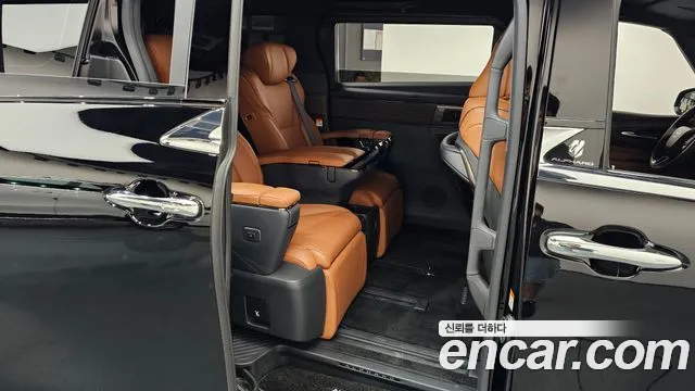 Toyota Alphard 2025 — фото 11