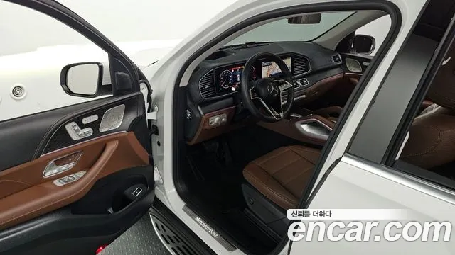 Mercedes-Benz GLE-Class 2025 — фото 11