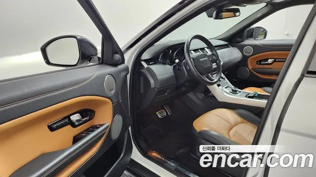 Land Rover Range Rover Evoque 2018 — фото 10