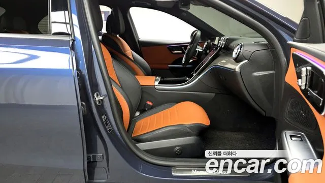 Mercedes-Benz C-Class 2025 — фото 10