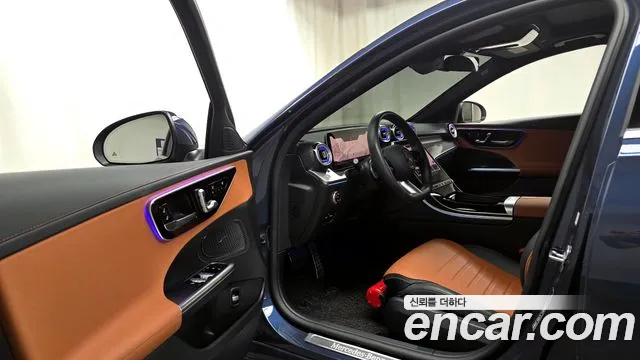 Mercedes-Benz C-Class 2025 — фото 11