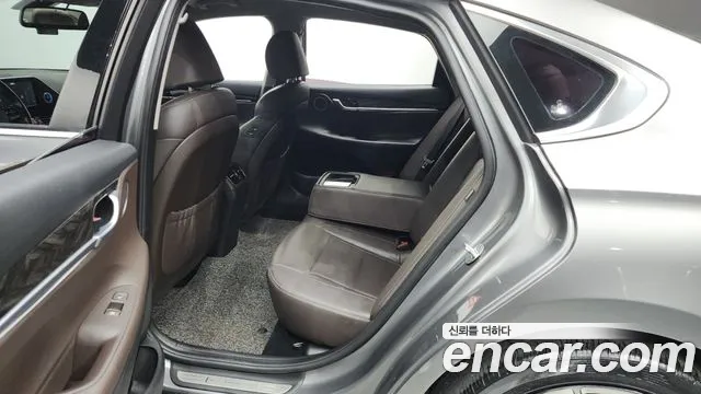 Hyundai Grandeur 2018 — фото 12