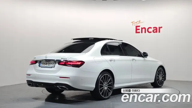 Mercedes-Benz E-Class 2023 — фото 2