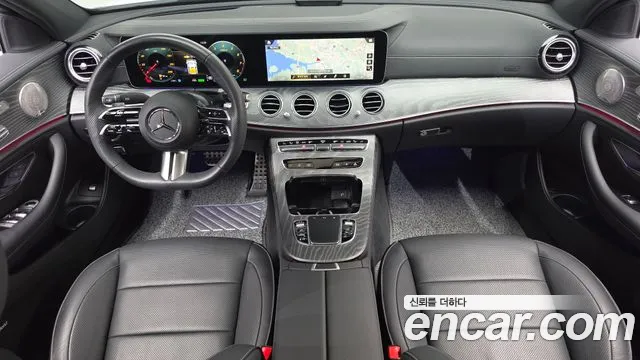 Mercedes-Benz E-Class 2023 — фото 10