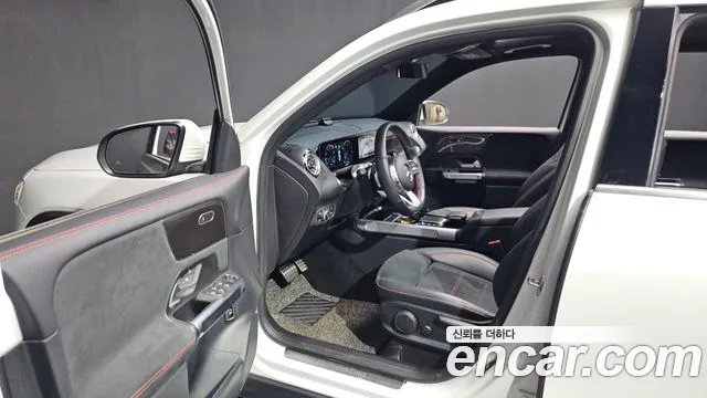 Mercedes-Benz GLB-Class 2022 — фото 13