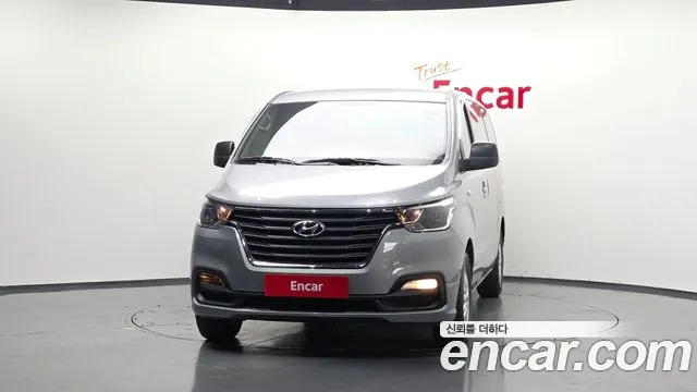 Hyundai Starex 2021 — фото 3