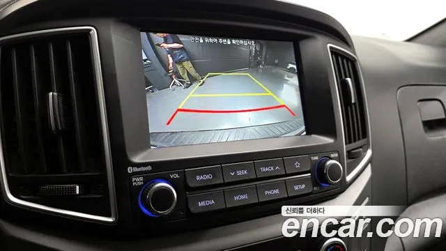 Hyundai Starex 2021 — фото 15