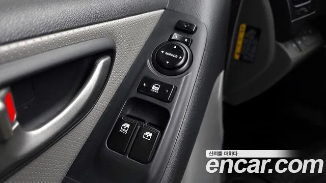 Hyundai Starex 2021 — фото 18