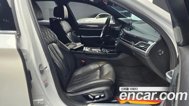 BMW 7-Series 2018 — фото 10