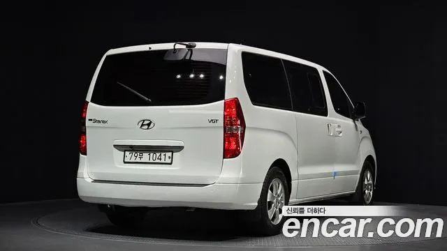 Hyundai Starex 2020 — фото 2