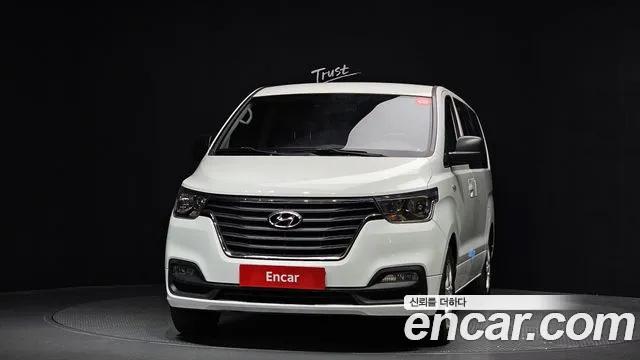 Hyundai Starex 2020 — фото 3
