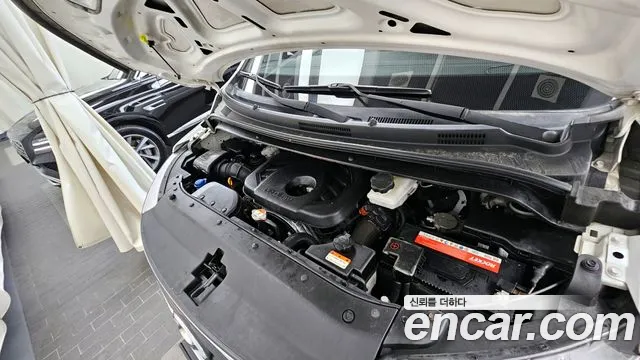 Hyundai Starex 2020 — фото 6
