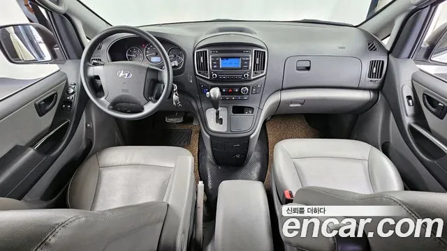 Hyundai Starex 2020 — фото 10