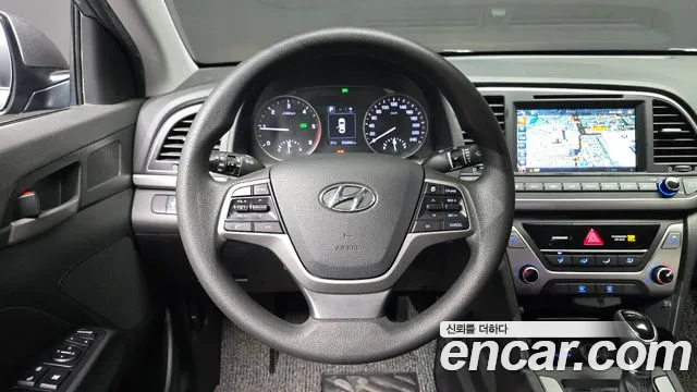 Hyundai AVANTE 2016 — фото 13