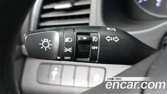 Hyundai AVANTE 2016 — фото 18