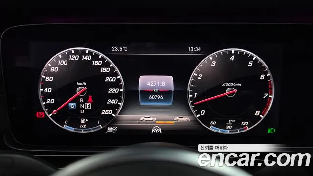 Mercedes-Benz E-Class 2019 — фото 11